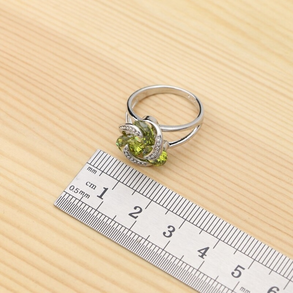 925 Vintage  Olive Green Cubic Zirconia Ring NWT!!!!!